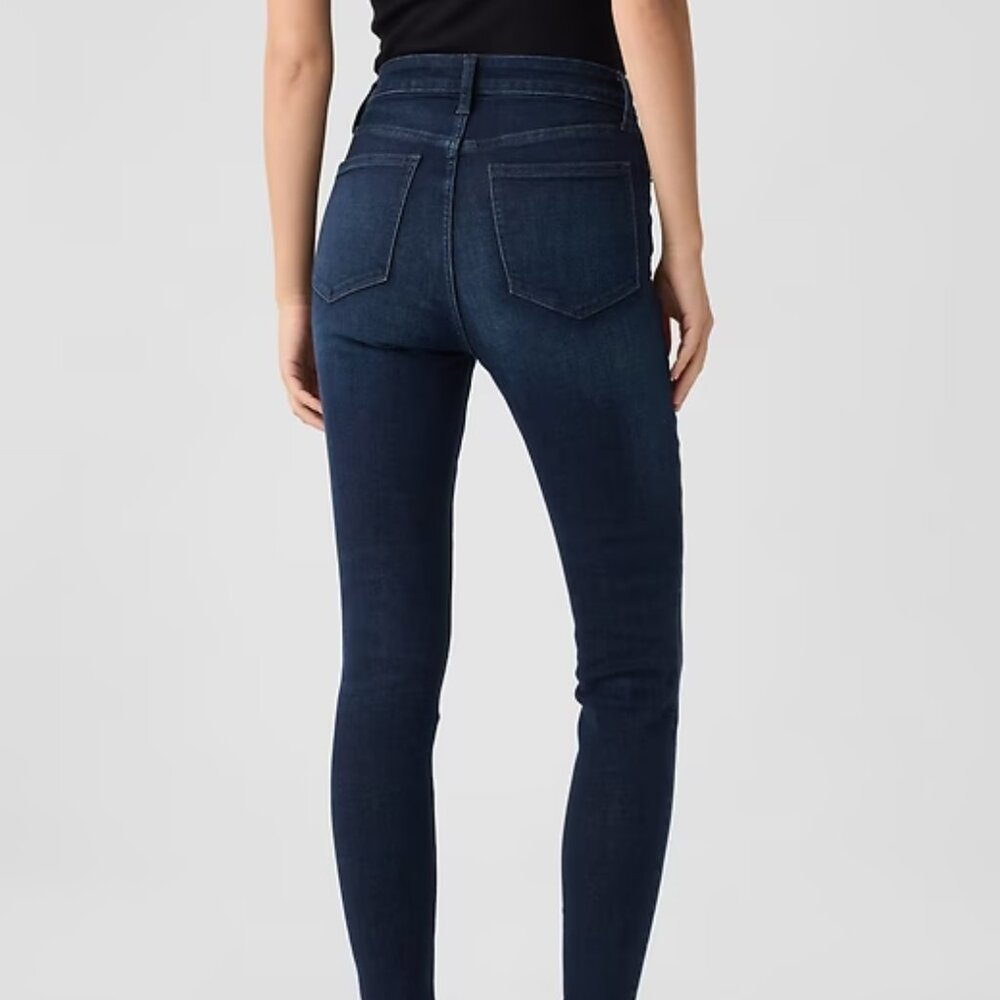 NWT Gap High Rise Universal Legging Skinny Jean